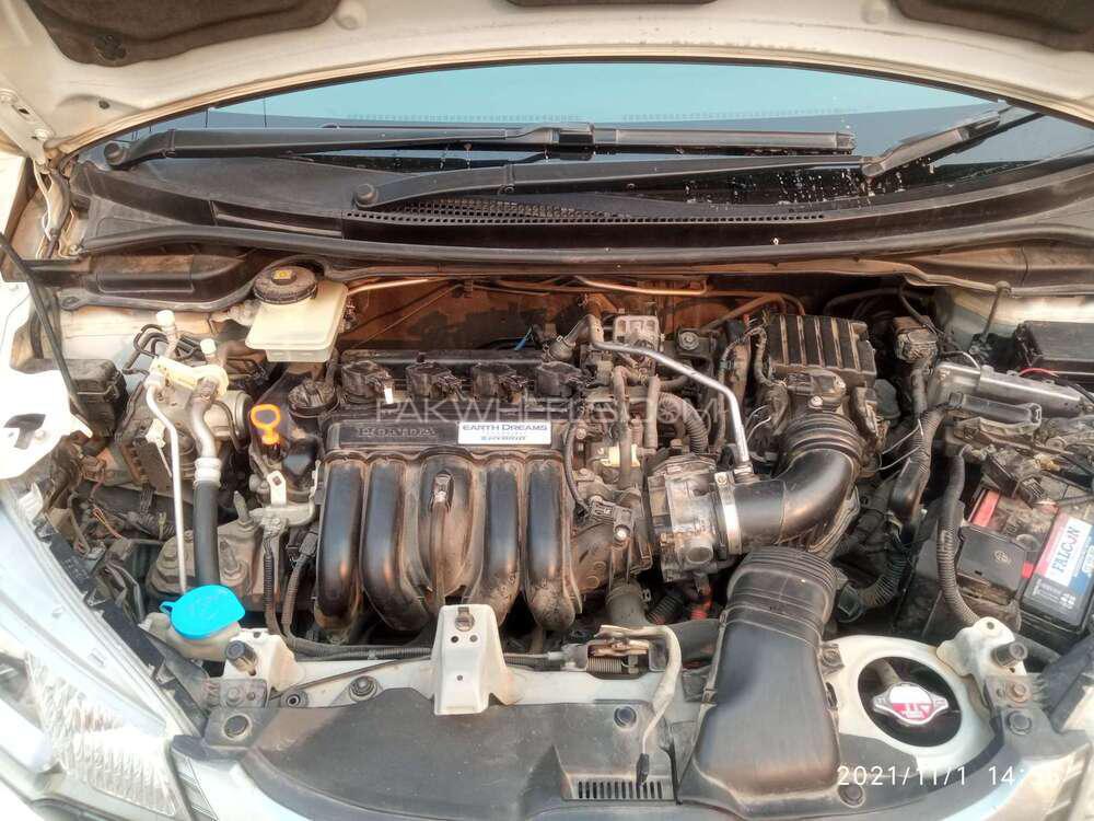 Honda Fit 2013 for Sale in Lahore Honda Fit 2013 for Sale in Lahore Image-9
