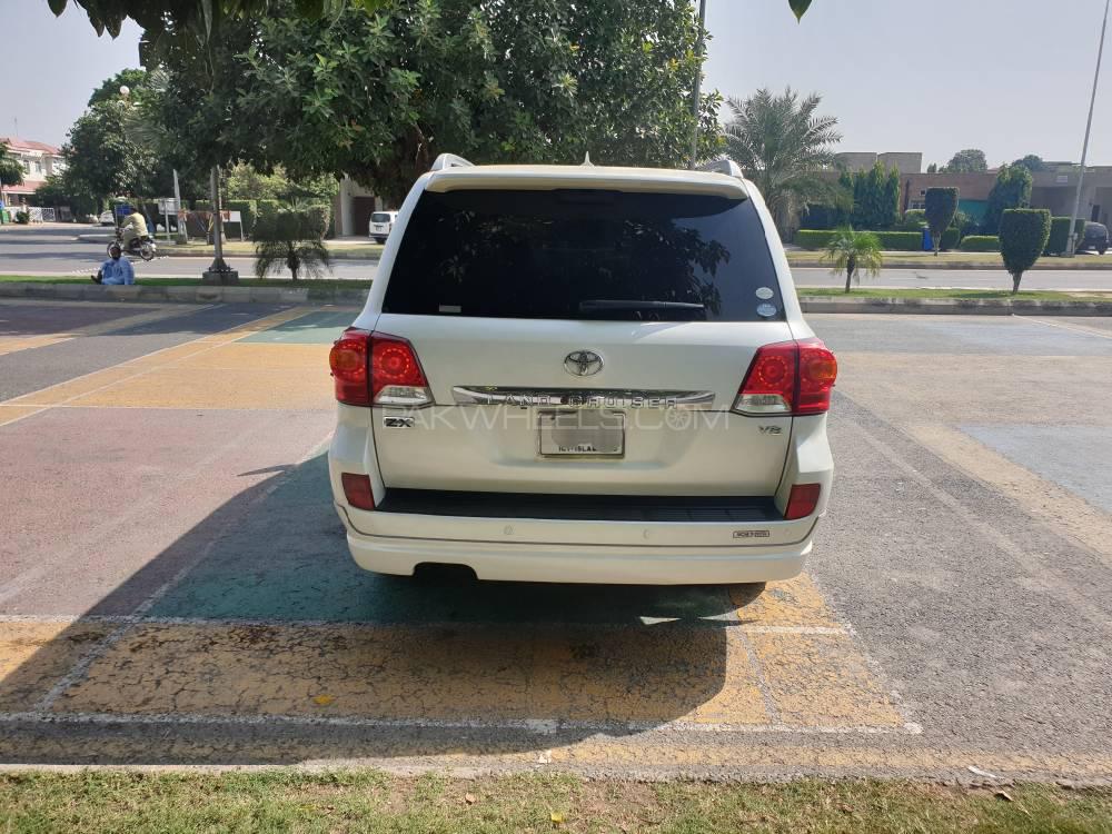 Toyota Land Cruiser 2010 for Sale in Lahore Toyota Land Cruiser 2010 for Sale in Lahore Image-4