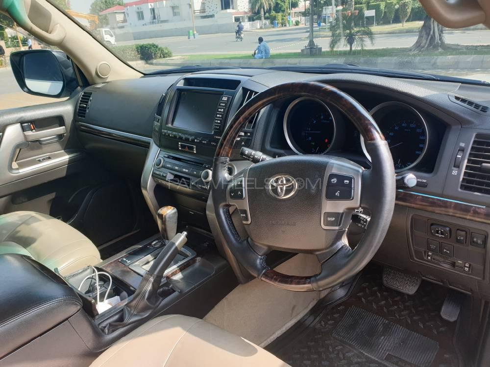 Toyota Land Cruiser 2010 for Sale in Lahore Toyota Land Cruiser 2010 for Sale in Lahore Image-8