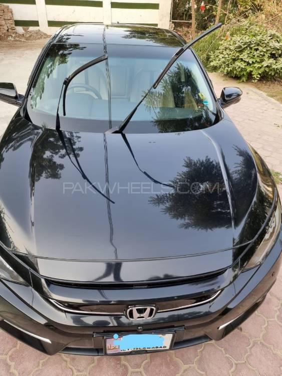 Honda Civic 2017 for Sale in Arifwala Image-1