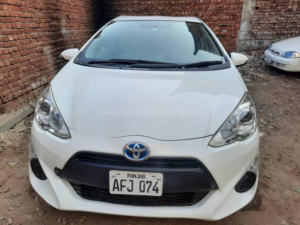 Toyota Aqua 2016 for Sale in Gujranwala Image-1