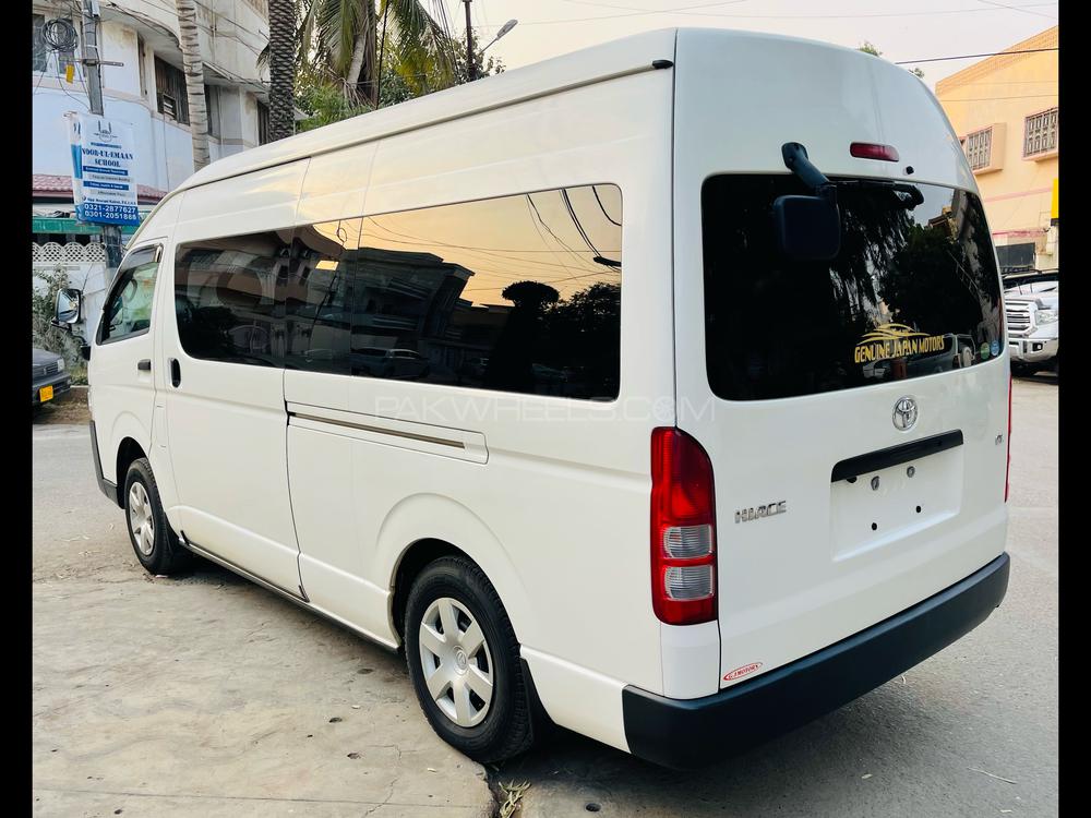 Toyota Hiace 2016 for Sale in Karachi Toyota Hiace 2016 for Sale in Karachi Image-4