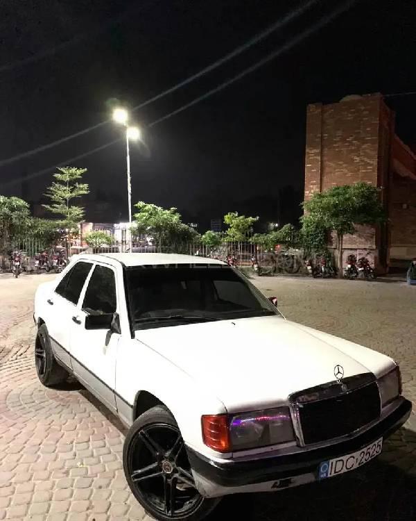 Mercedes Benz E Class 1989 for Sale in Faisalabad Image-1