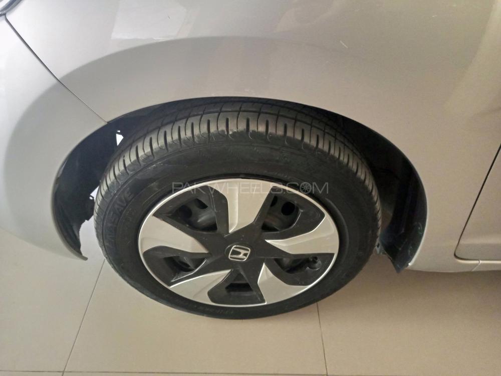 Honda Fit 2015 for Sale in Bahawalpur Honda Fit 2015 for Sale in Bahawalpur Image-3