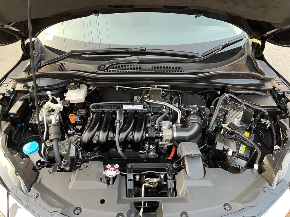 Honda Vezel 2018 for Sale in Faisalabad Honda Vezel 2018 for Sale in Faisalabad Image-18