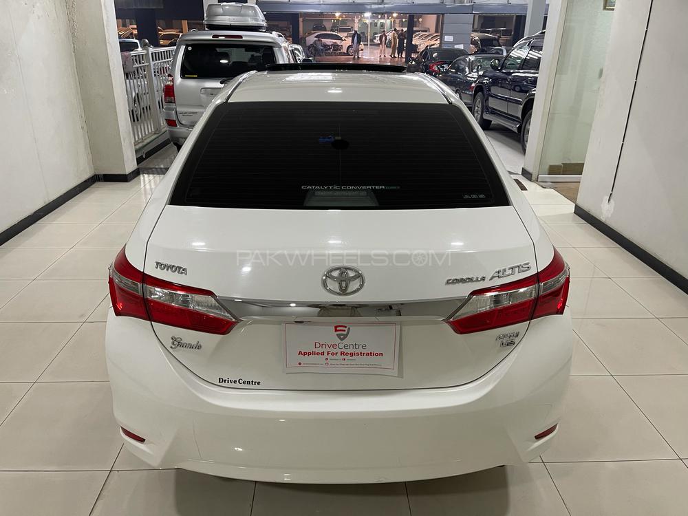 Toyota Corolla 2016 for Sale in Peshawar Toyota Corolla 2016 for Sale in Peshawar Image-4