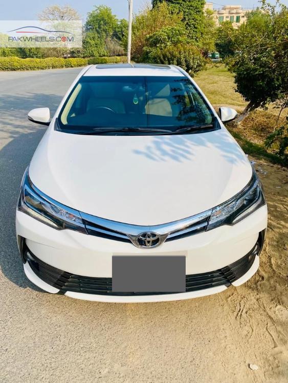 Toyota Corolla Altis Grande CVT-i 1.8 2019 Image-1