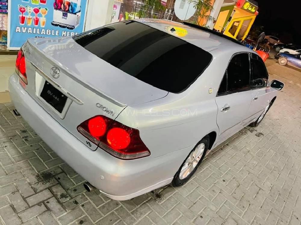Toyota Crown 2005 for Sale in Islamabad Toyota Crown 2005 for Sale in Islamabad Image-11