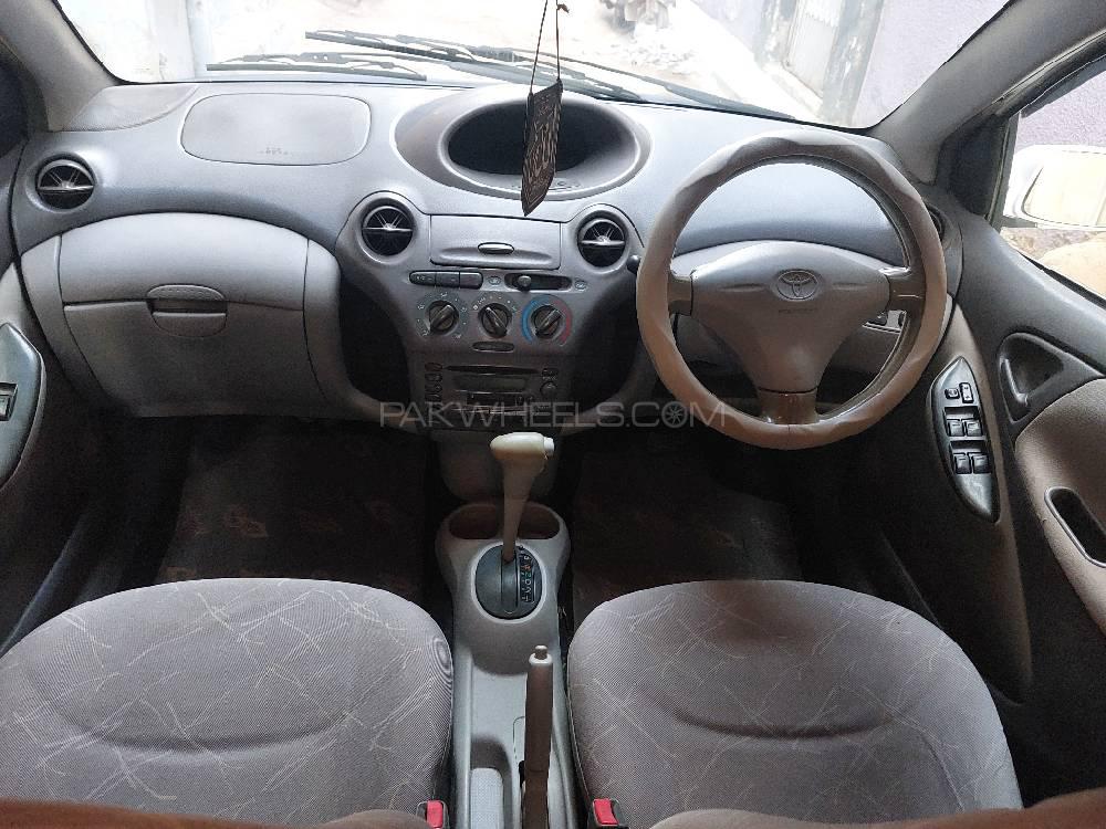 Toyota Platz 2002 for Sale in Karachi Toyota Platz 2002 for Sale in Karachi Image-5