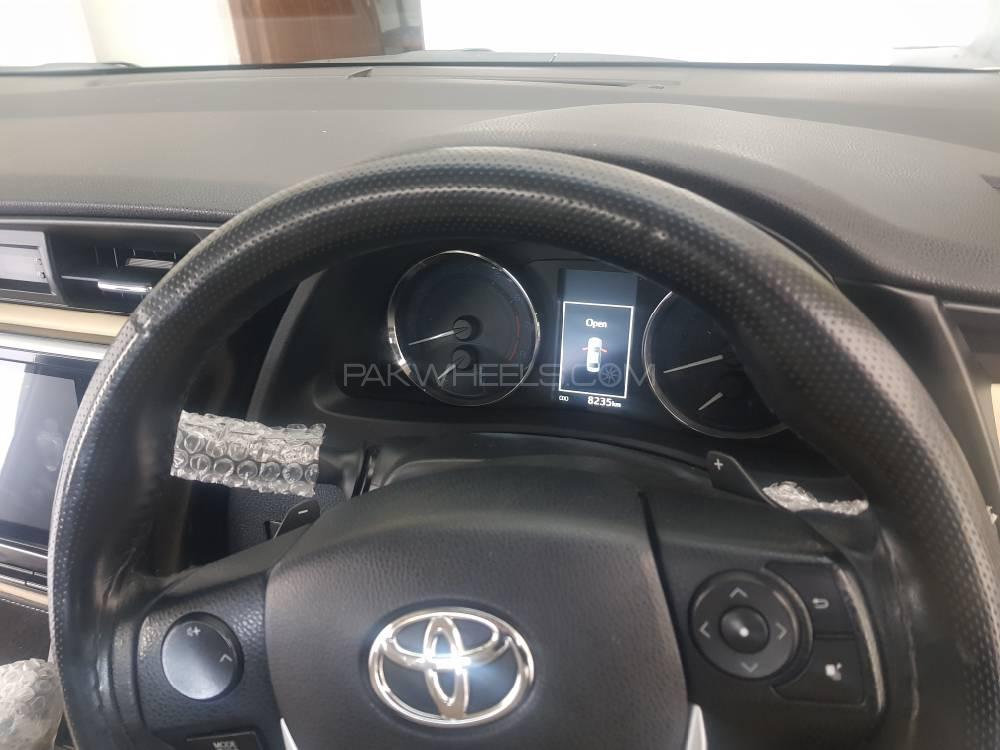 Toyota Corolla Altis Grande X CVT-i 1.8 Beige Interior 2021 Image-1