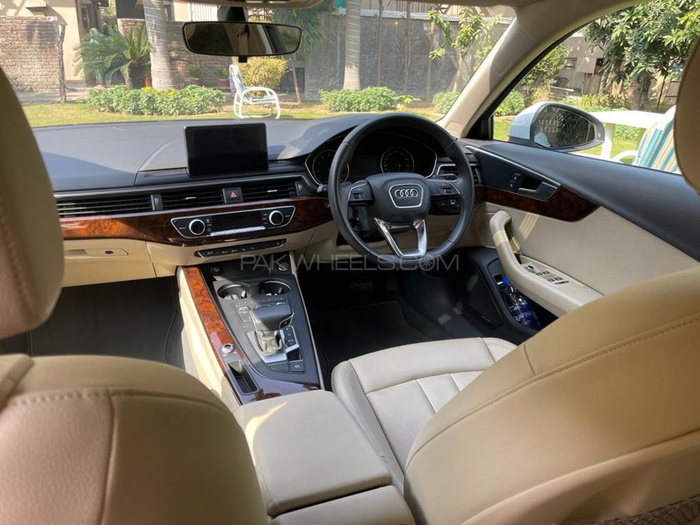 Audi A4 2018 for Sale in Sialkot Audi A4 2018 for Sale in Sialkot Image-4
