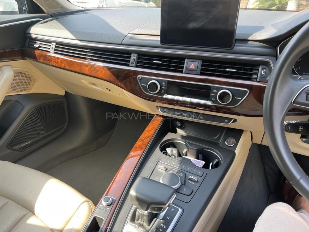 Audi A4 2018 for Sale in Sialkot Audi A4 2018 for Sale in Sialkot Image-5