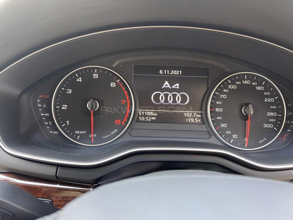 Audi A4 2018 for Sale in Sialkot Audi A4 2018 for Sale in Sialkot Image-7