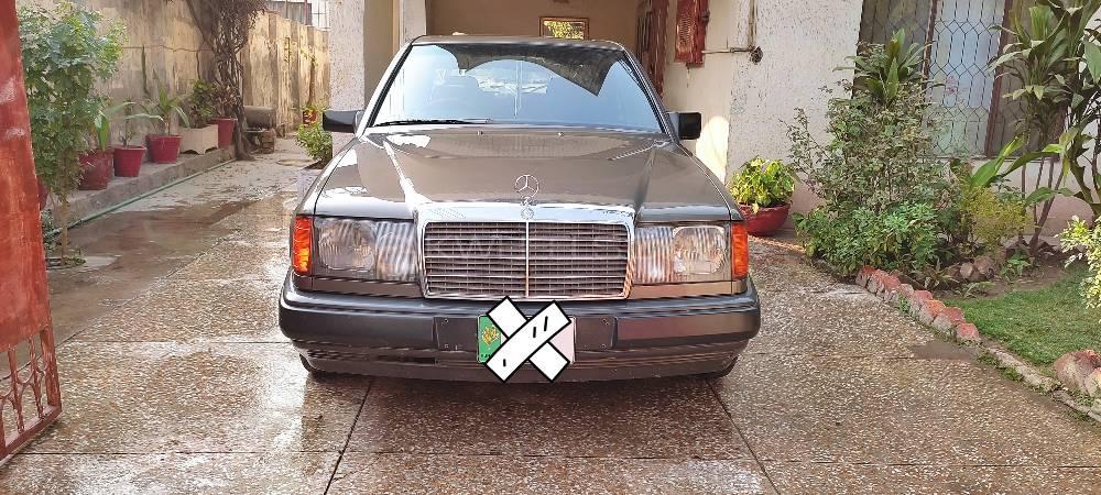 Mercedes Benz 250 D 1989 for Sale in Lahore Image-1