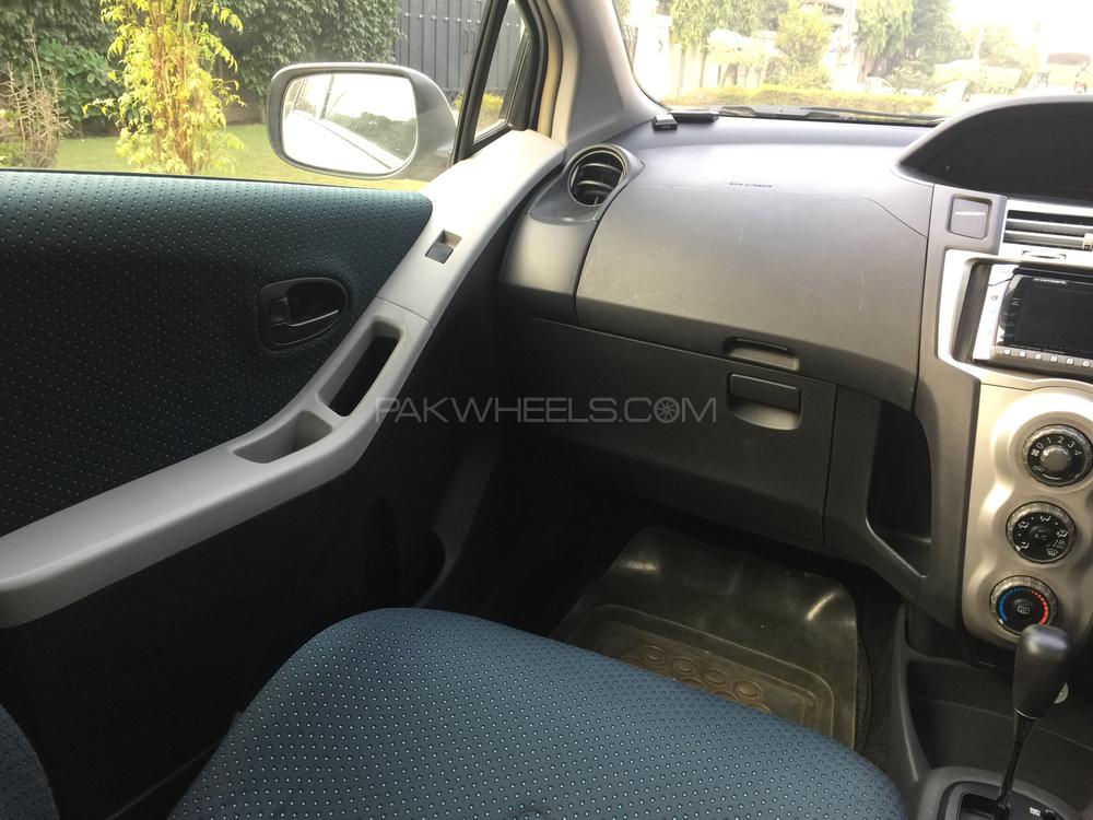Toyota Vitz 2005 for Sale in Lahore Toyota Vitz 2005 for Sale in Lahore Image-8