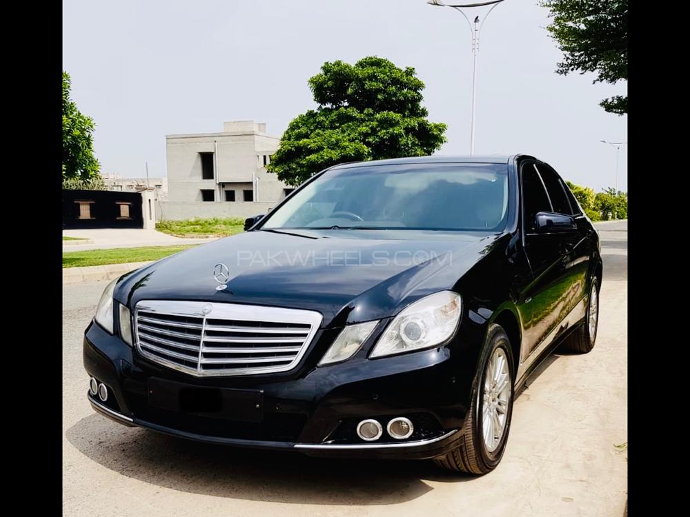 Mercedes Benz E Class 2011 for Sale in Lahore Mercedes Benz E Class 2011 for Sale in Lahore Image-3