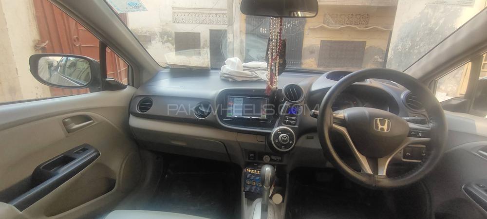 Honda Insight 2013 for Sale in Multan Honda Insight 2013 for Sale in Multan Image-11