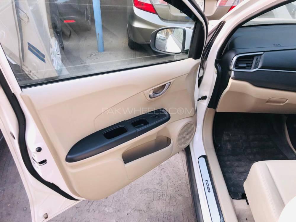 Honda BR-V 2021 for Sale in Faisalabad Honda BR-V 2021 for Sale in Faisalabad Image-4