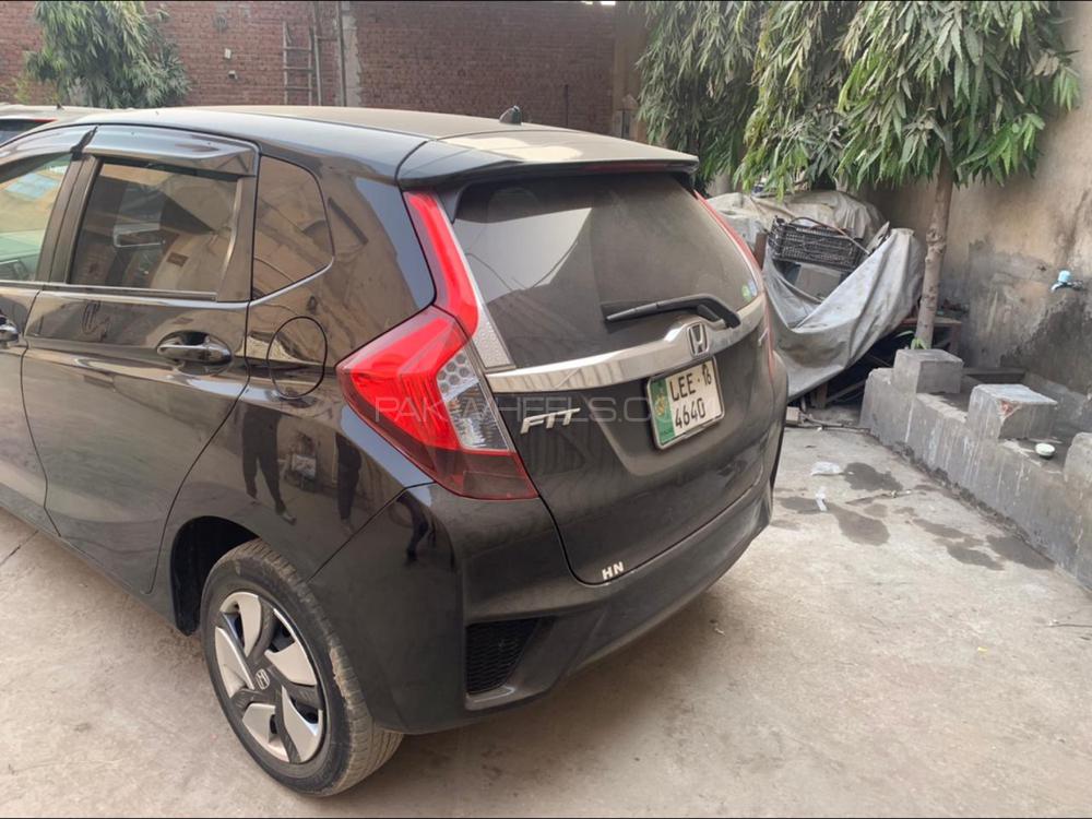Honda Fit 2015 for Sale in Gujranwala Honda Fit 2015 for Sale in Gujranwala Image-4