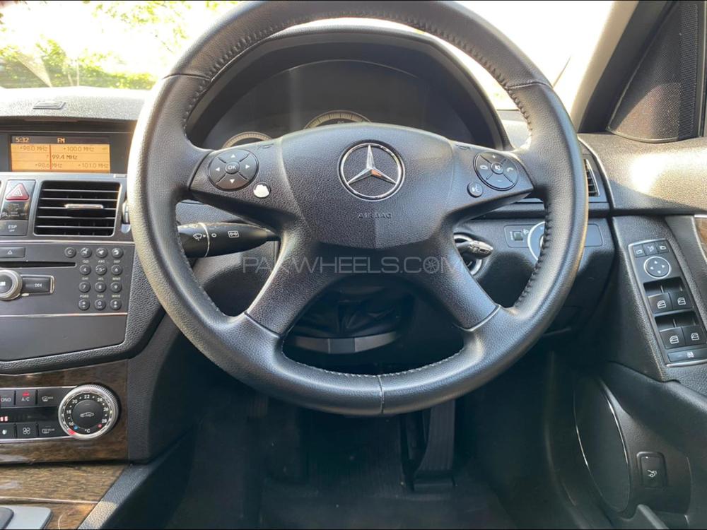 Mercedes Benz C Class 2009 for Sale in Lahore Mercedes Benz C Class 2009 for Sale in Lahore Image-5