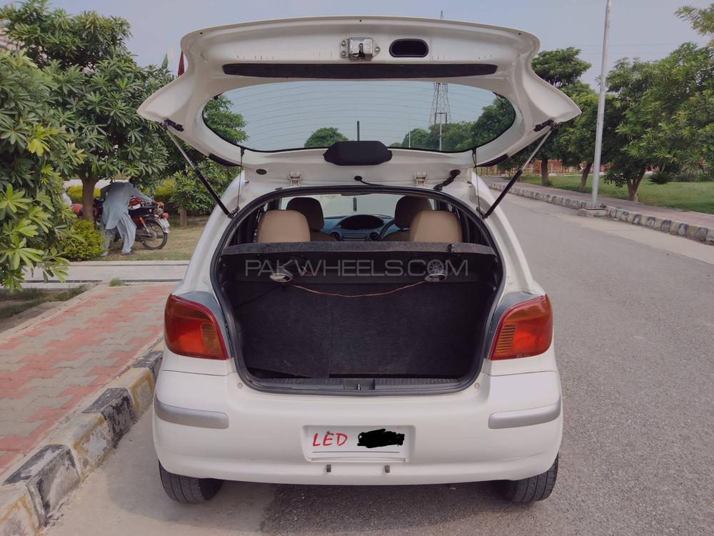 Toyota Vitz 2004 for Sale in Mardan Toyota Vitz 2004 for Sale in Mardan Image-11