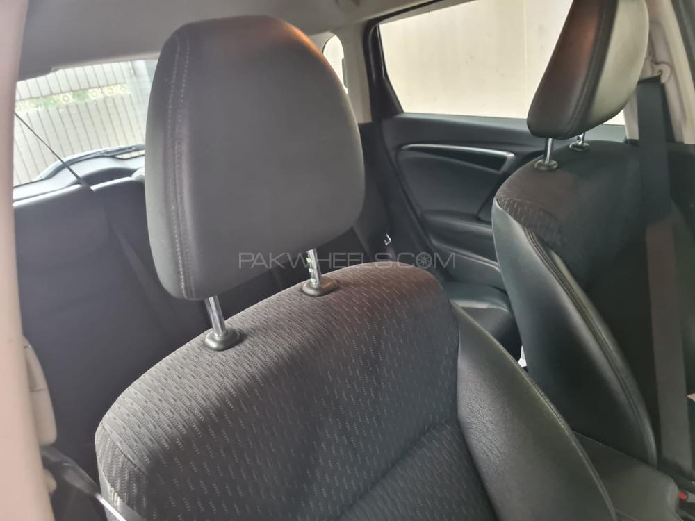 Honda Fit 2014 for Sale in Lahore Honda Fit 2014 for Sale in Lahore Image-7