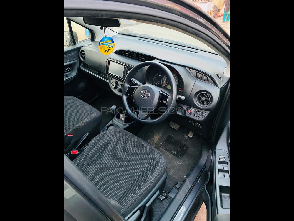 Toyota Vitz 2018 for Sale in Gujranwala Toyota Vitz 2018 for Sale in Gujranwala Image-8