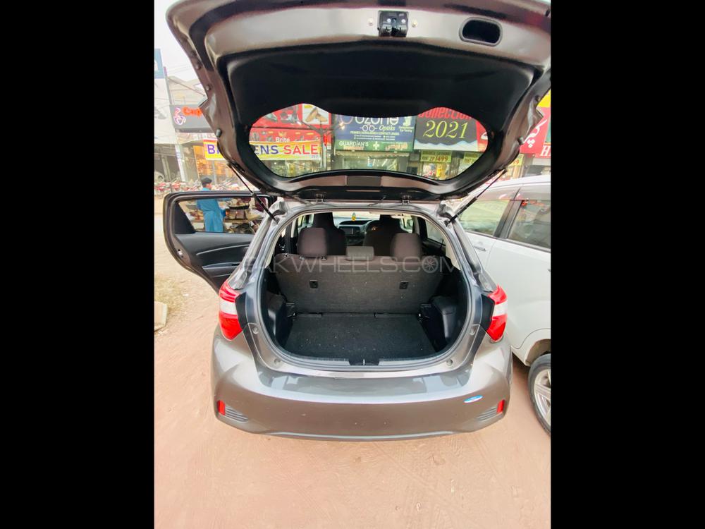 Toyota Vitz 2018 for Sale in Gujranwala Toyota Vitz 2018 for Sale in Gujranwala Image-10