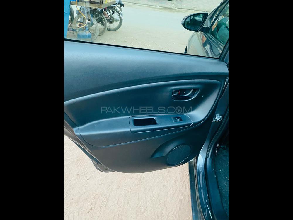 Toyota Vitz 2018 for Sale in Gujranwala Toyota Vitz 2018 for Sale in Gujranwala Image-15
