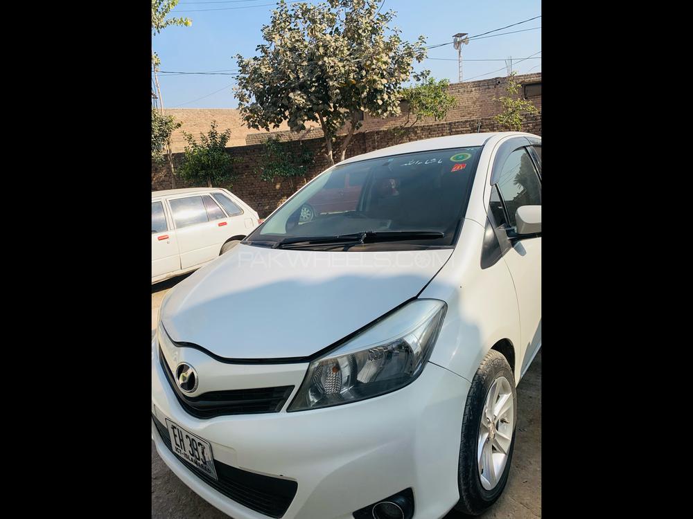 Toyota Vitz 2011 for Sale in Peshawar Toyota Vitz 2011 for Sale in Peshawar Image-7