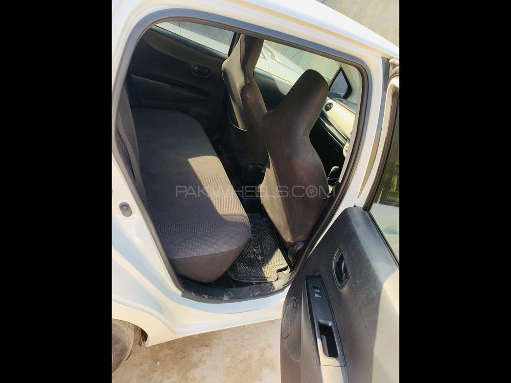 Toyota Vitz 2011 for Sale in Peshawar Toyota Vitz 2011 for Sale in Peshawar Image-15