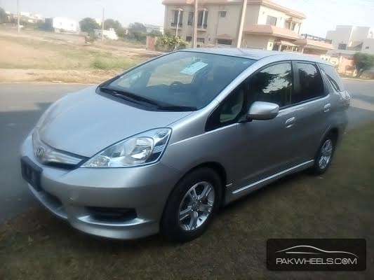 Toyota Corolla Fielder 2012 for Sale in Lahore Image-1