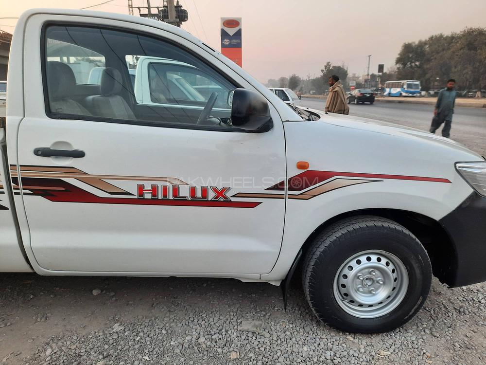 Toyota Hilux 2012 for Sale in Wah cantt Image-1