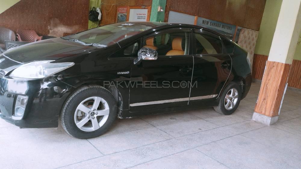Toyota Prius 2011 for Sale in Gujranwala Toyota Prius 2011 for Sale in Gujranwala Image-4