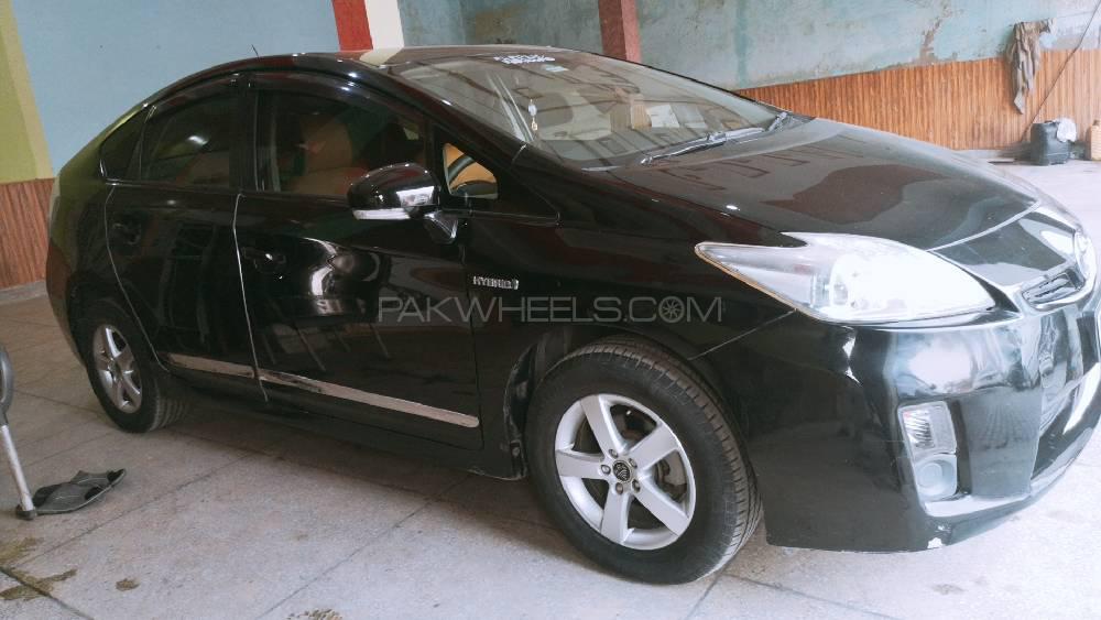 Toyota Prius 2011 for Sale in Gujranwala Toyota Prius 2011 for Sale in Gujranwala Image-2
