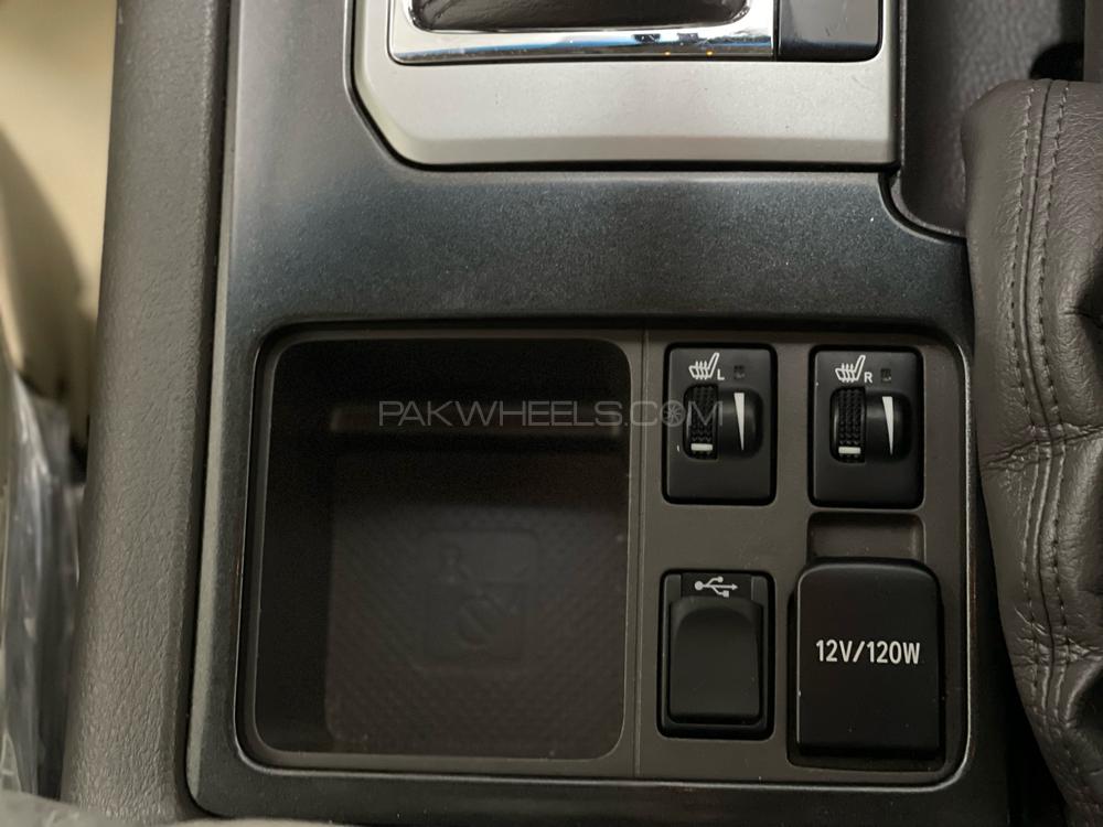 Toyota Prado 2016 for Sale in Lahore Toyota Prado 2016 for Sale in Lahore Image-15