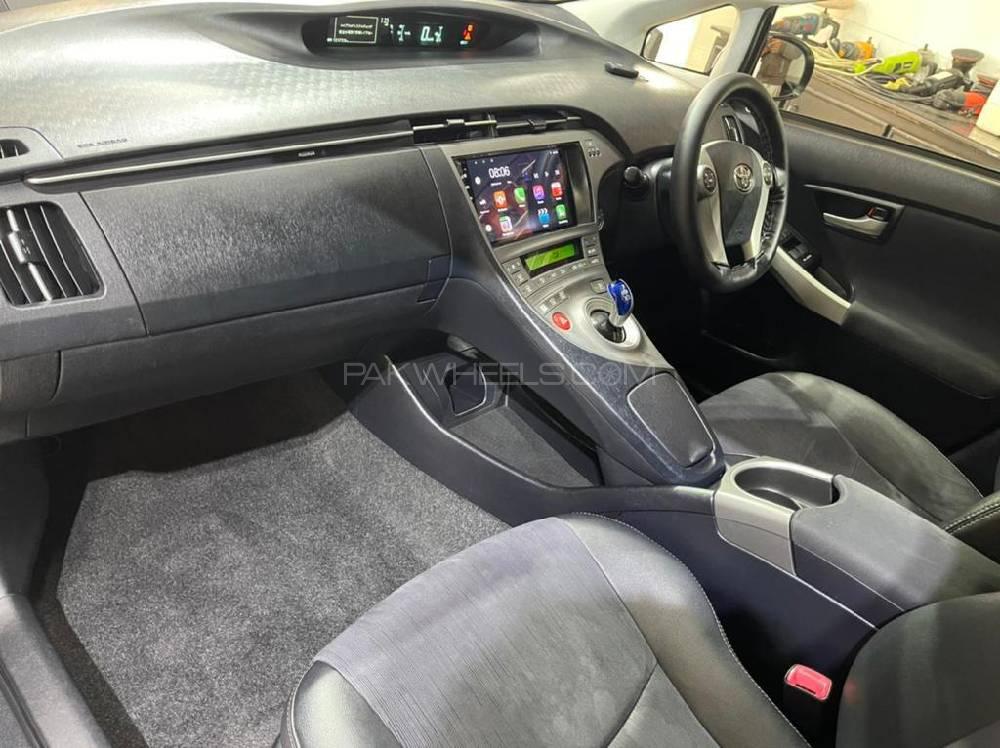 Toyota Prius 2013 for Sale in Islamabad Toyota Prius 2013 for Sale in Islamabad Image-14