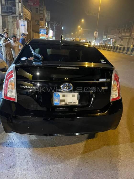 Toyota Prius 2013 for Sale in Islamabad Toyota Prius 2013 for Sale in Islamabad Image-11