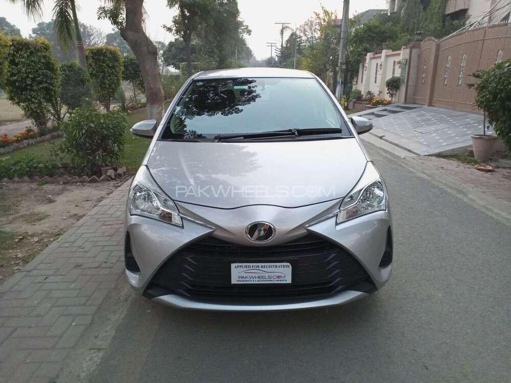 Toyota Vitz F 1.0 2018 Image-1