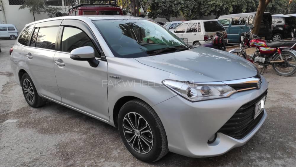 Toyota Corolla Fielder 2015 for Sale in Islamabad Toyota Corolla Fielder 2015 for Sale in Islamabad Image-3