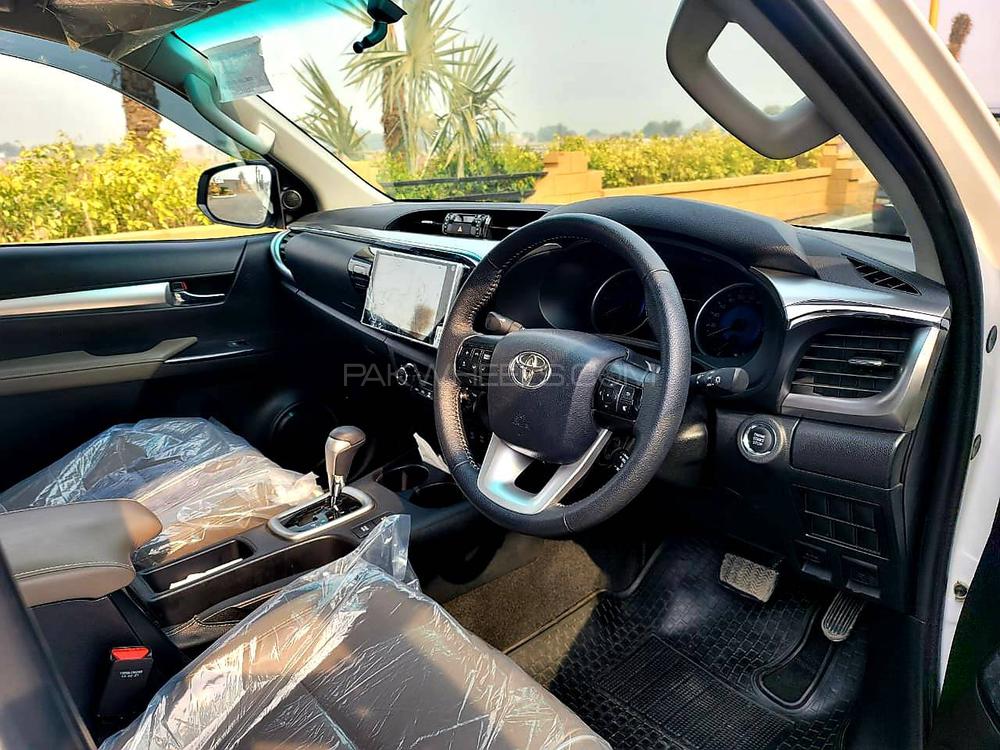 Toyota Hilux 2021 for Sale in Multan Toyota Hilux 2021 for Sale in Multan Image-2