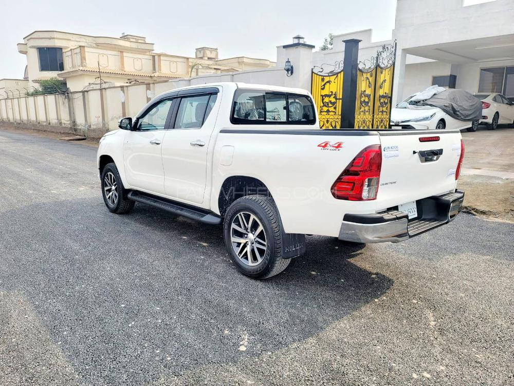 Toyota Hilux 2021 for Sale in Multan Toyota Hilux 2021 for Sale in Multan Image-10