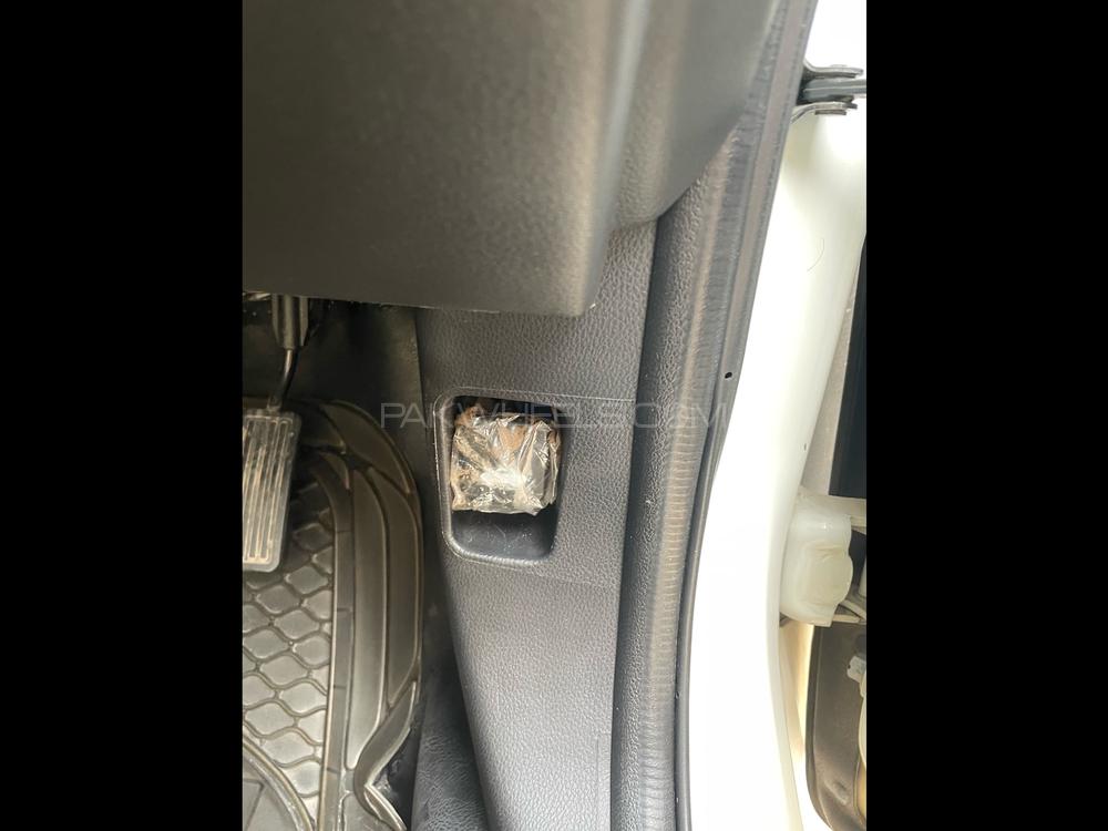 Honda Civic 2016 for Sale in Multan Honda Civic 2016 for Sale in Multan Image-17