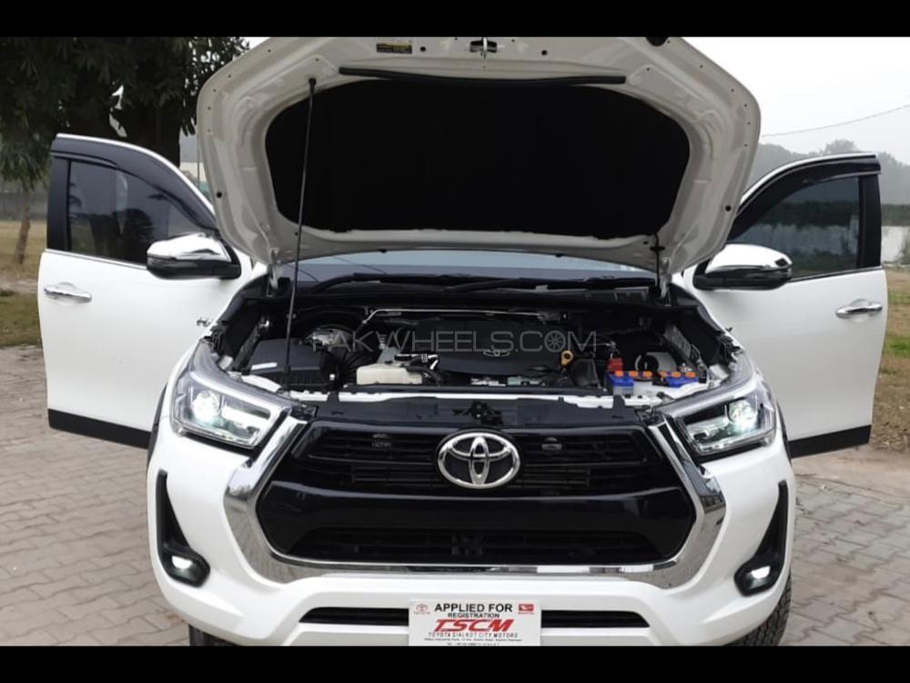 Toyota Hilux 2021 for Sale in Sialkot Toyota Hilux 2021 for Sale in Sialkot Image-9