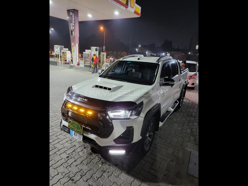 Toyota Hilux 2016 for Sale in Gujranwala Image-1