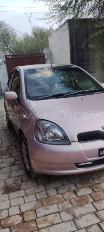 Toyota Vitz 2000 for Sale in Dera ismail khan Image-1