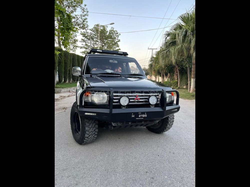 Mitsubishi Pajero 1994 for Sale in Peshawar Mitsubishi Pajero 1994 for Sale in Peshawar Image-6