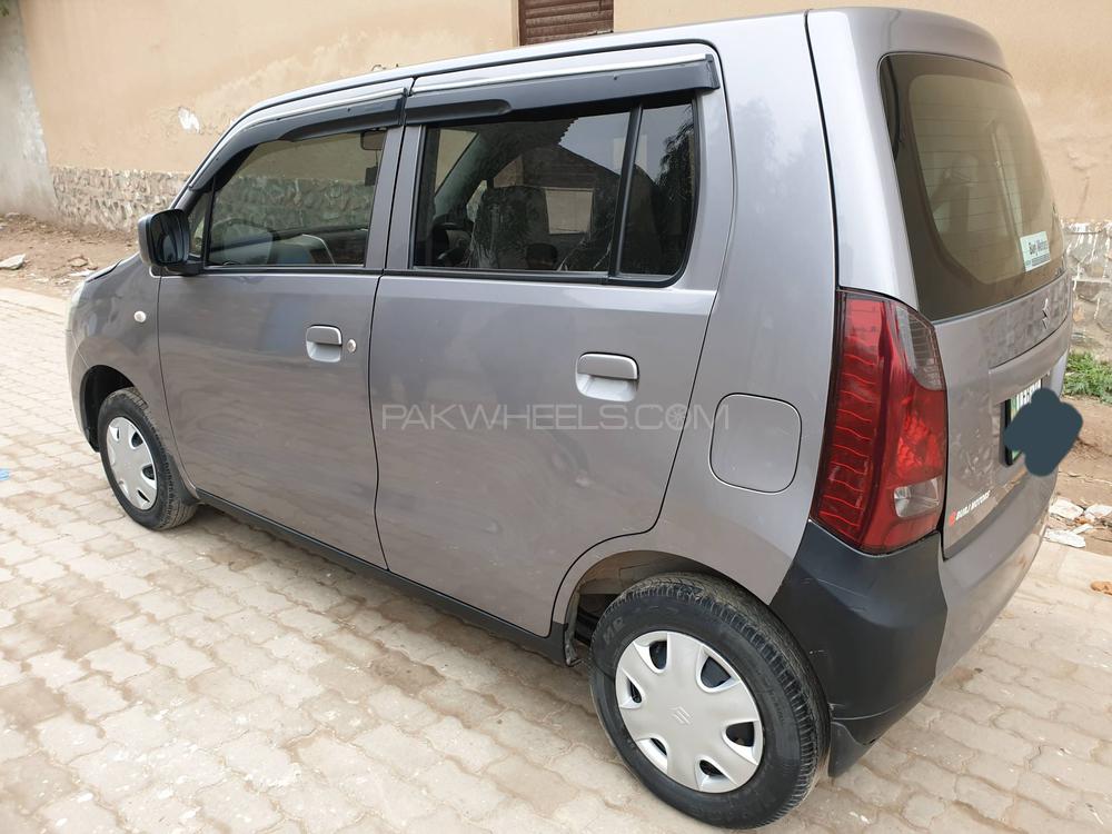Suzuki Wagon R 2017 for Sale in Okara Suzuki Wagon R 2017 for Sale in Okara Image-4