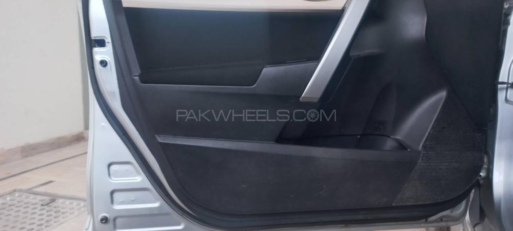 Toyota Corolla 2015 for Sale in Lahore Toyota Corolla 2015 for Sale in Lahore Image-7