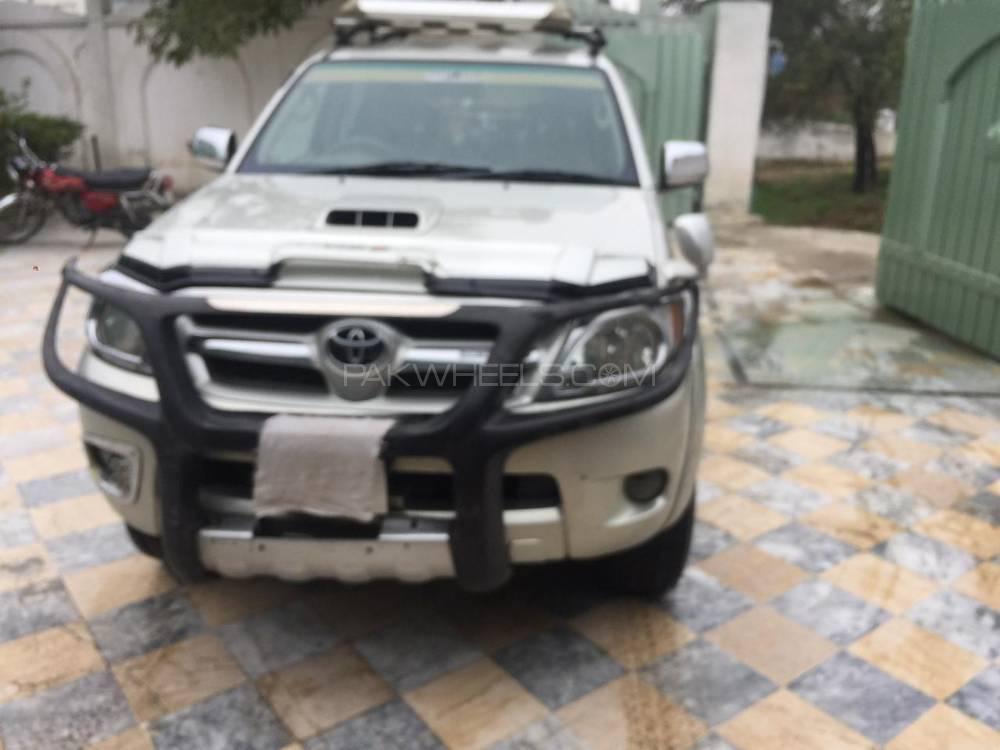 Toyota Hilux 2005 for Sale in Gujrat Image-1